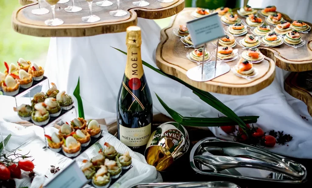 6dc496_a82acf3ff4f2448a88a913f2bc059165_mv2 (1)